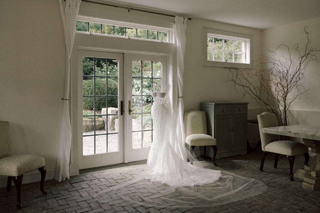 The Cottage At The Gardens At Uncanoonuc Mountain | Goffstown, NH | Getting Ready Space