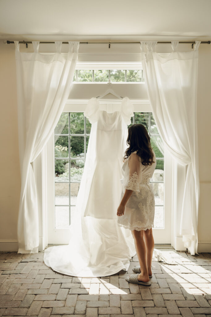 NH Garden Wedding Venue | The Cottage At The Gardens At Uncanoonuc Mountain | Goffstown, NH | Getting Ready Space