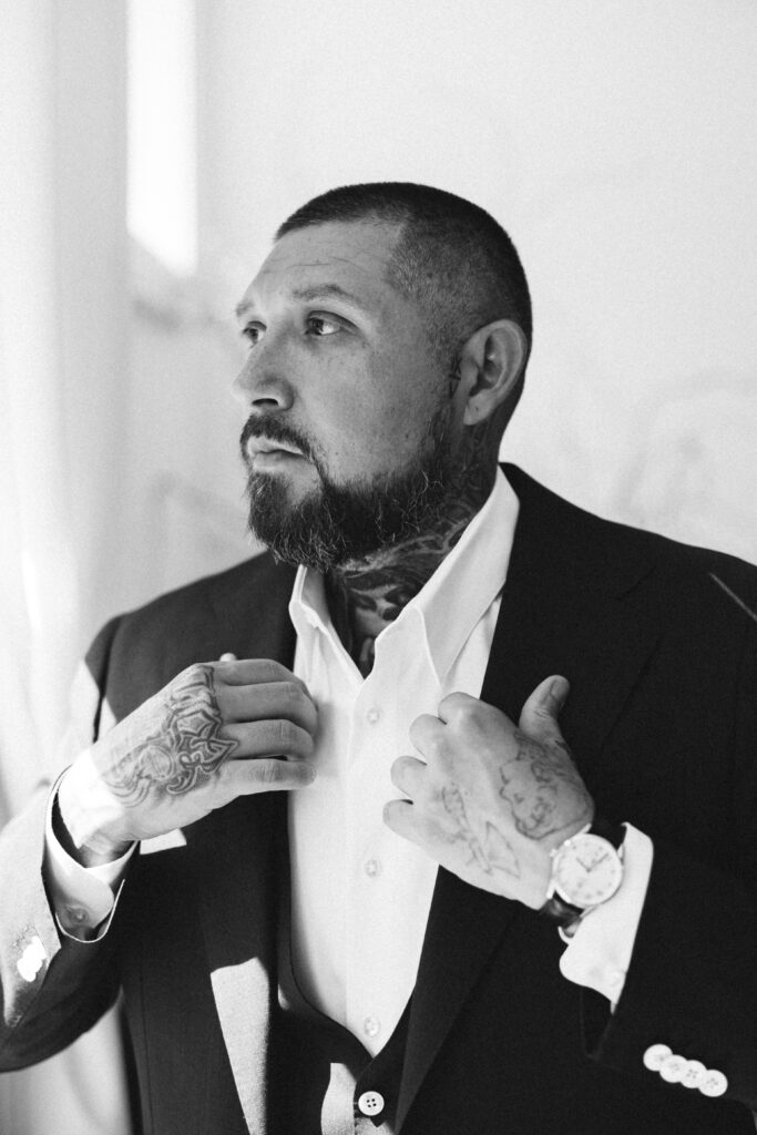 NH Garden Wedding Venue | The Cottage At The Gardens At Uncanoonuc Mountain | Goffstown, NH | Getting Ready Space